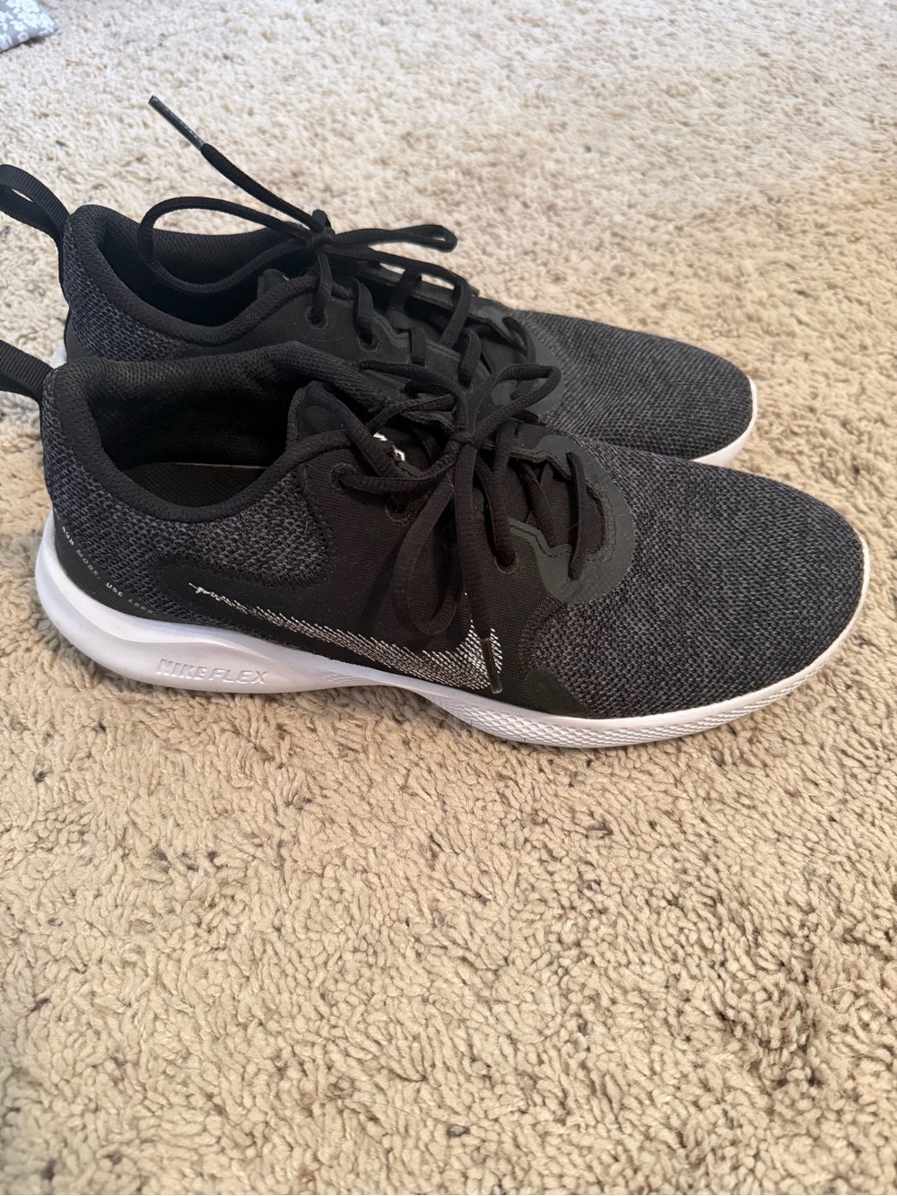 Black Athletic Knit Running Shoes